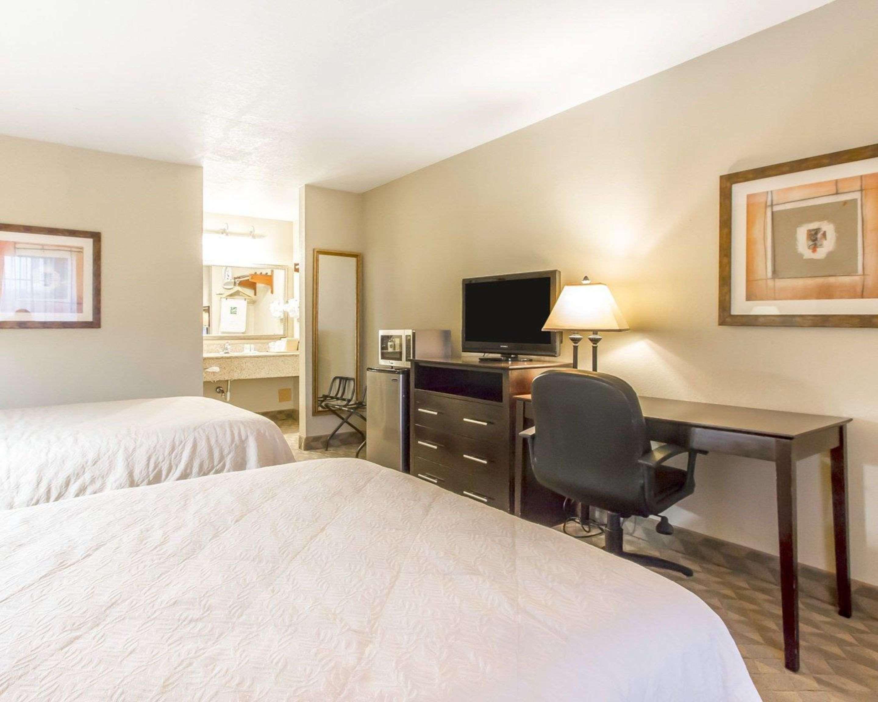 Quality Inn & Suites Greenville I-65 Buitenkant foto
