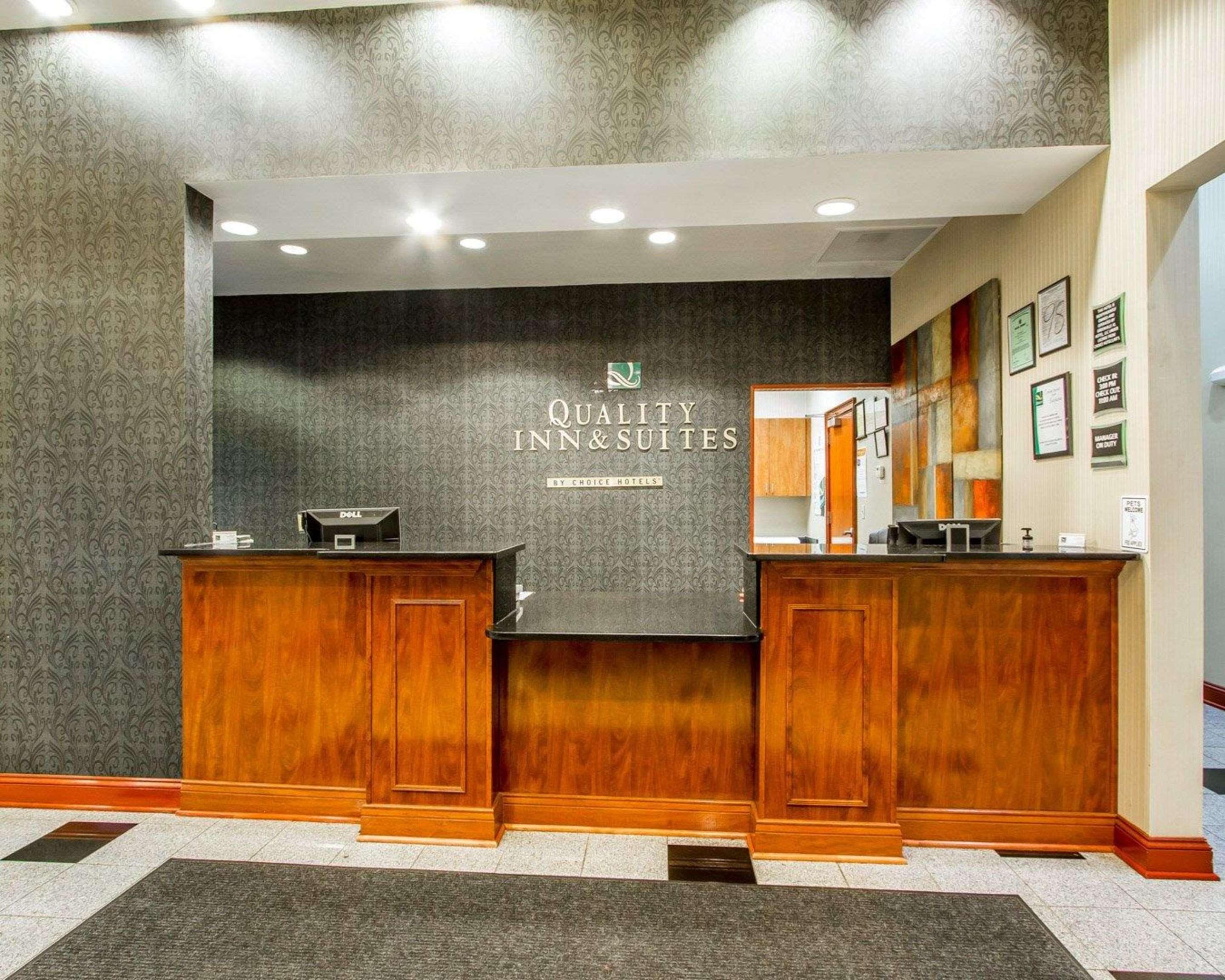 Quality Inn & Suites Greenville I-65 Buitenkant foto