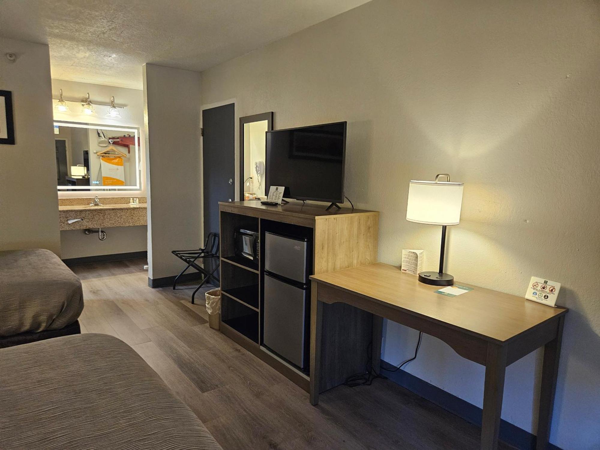 Quality Inn & Suites Greenville I-65 Buitenkant foto