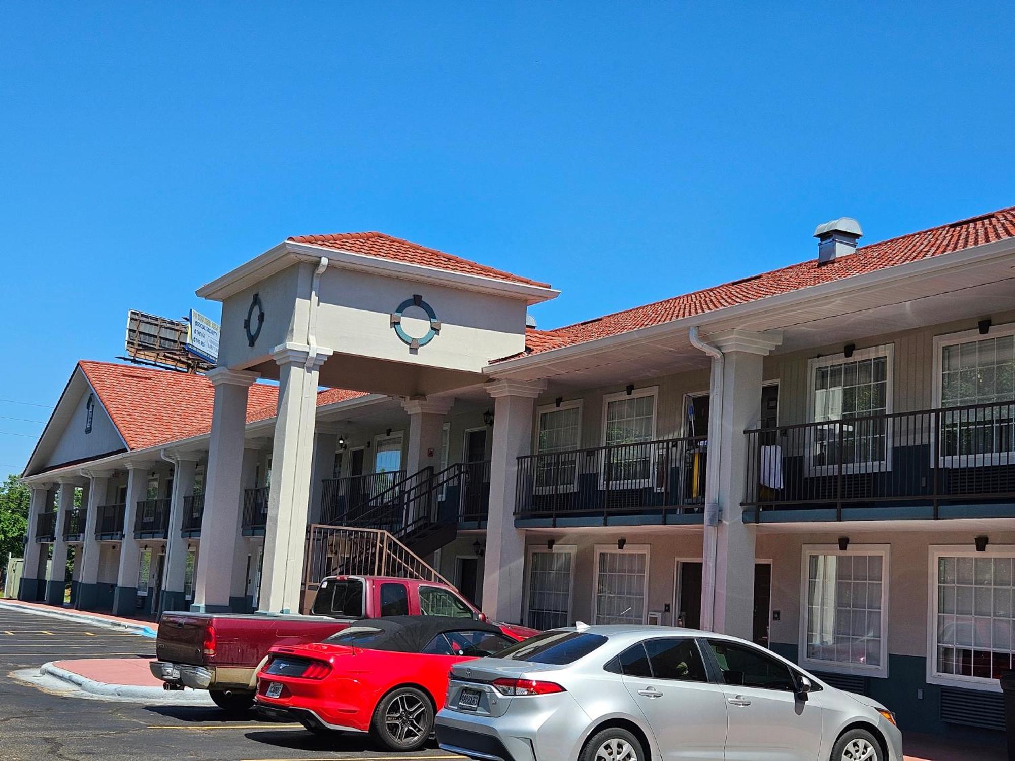 Quality Inn & Suites Greenville I-65 Buitenkant foto
