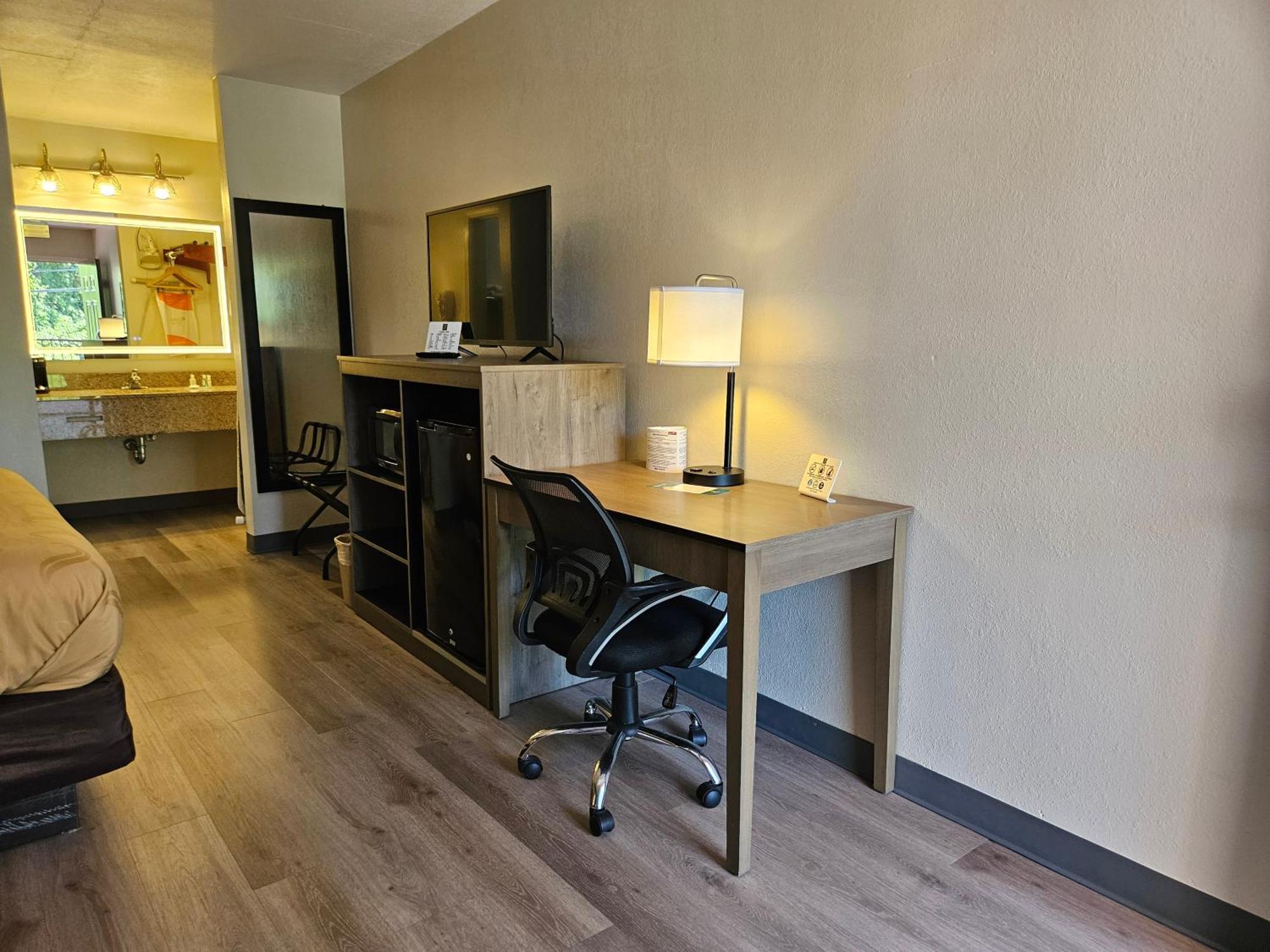 Quality Inn & Suites Greenville I-65 Buitenkant foto