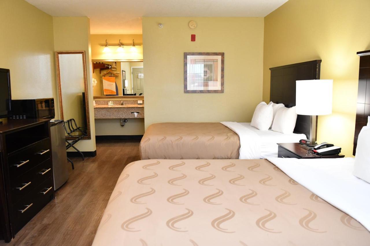 Quality Inn & Suites Greenville I-65 Buitenkant foto